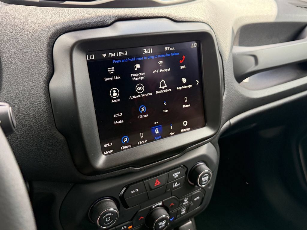 Used 2023 Jeep Renegade Latitude AWD/4WD image 32