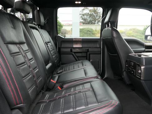 Used 2022 Ford F250 Lariat w/ Lariat Ultimate Package AWD/4WD image 31