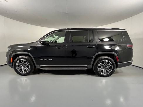 Used 2022 Jeep Wagoneer Series III AWD/4WD image 4