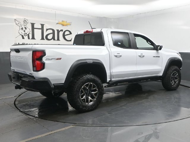 New 2026 Chevrolet Colorado ZR2 w/ Technology Package AWD/4WD image 28