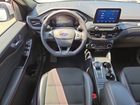 Used 2025 Ford Escape ST-Line Select AWD/4WD image 12