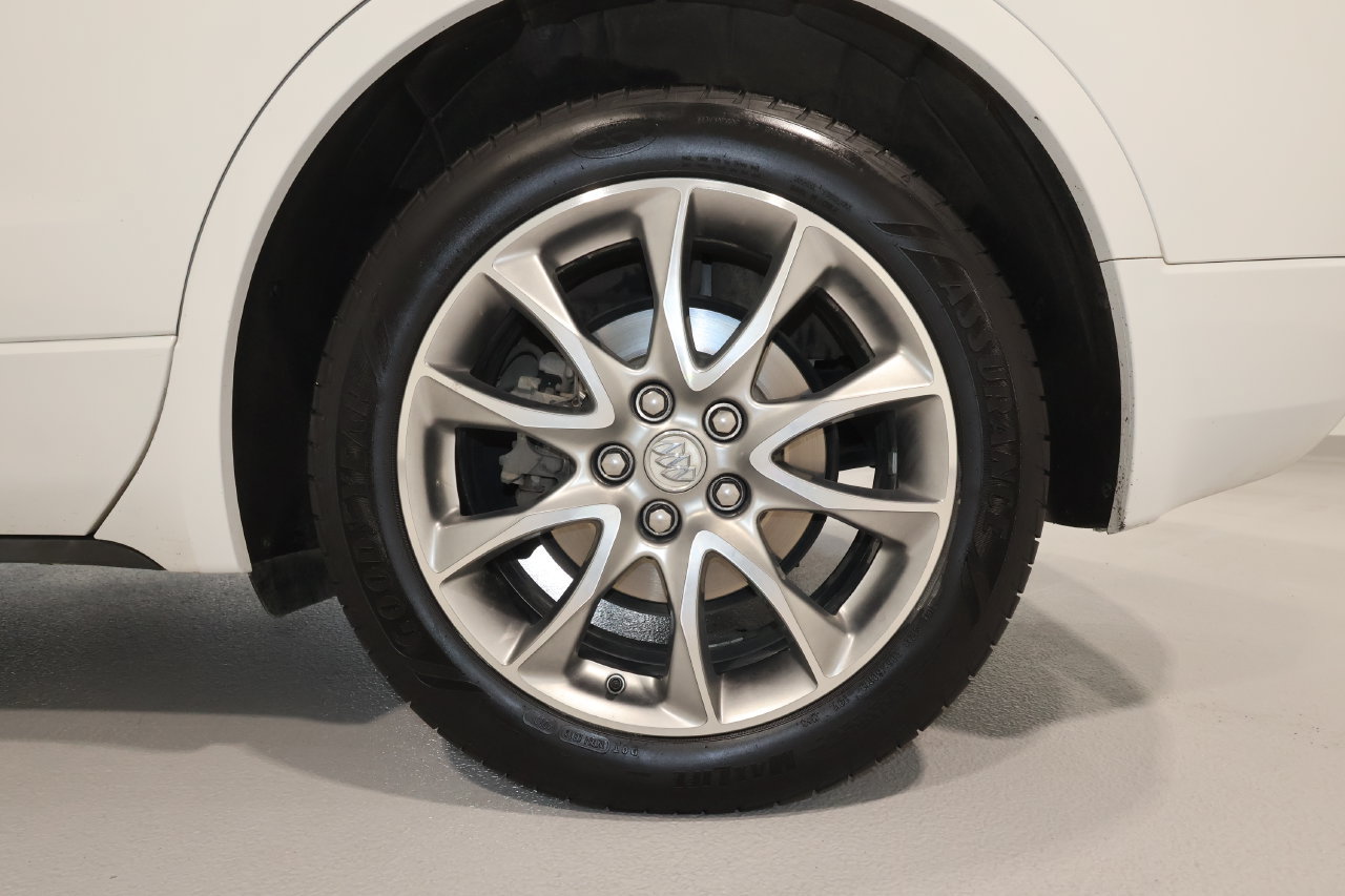 Used 2020 Buick Envision Essence w/ Experience Buick Package FWD image 21