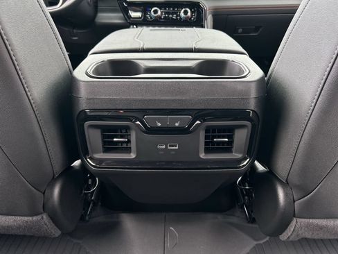 Used 2024 GMC Sierra 2500 AT4 w/ AT4 Premium Plus Package AWD/4WD image 22