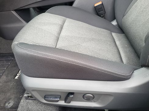 New 2026 Nissan Rogue SV w/ Cold Weather Package AWD/4WD image 19