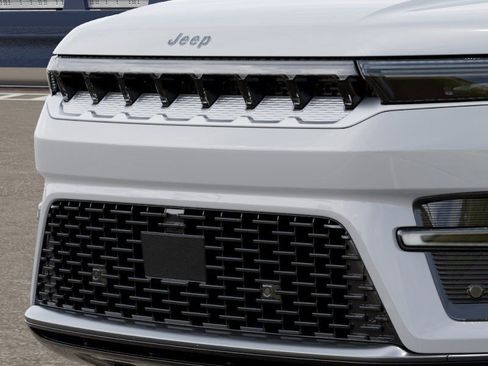 New 2026 Jeep Grand Wagoneer 2WD image 12