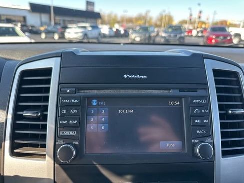 Used 2019 Nissan Frontier PRO-4X image 15