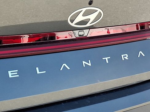 New 2026 Hyundai Elantra SEL Sport FWD image 23
