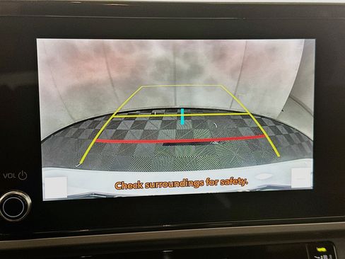 Used 2025 Toyota Camry SE FWD image 21