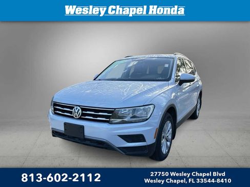 Used 2018 Volkswagen Tiguan SE w/ Panoramic Sunroof Package image 1