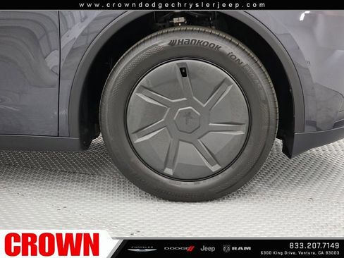 Used 2026 Tesla Model Y Long Range image 9