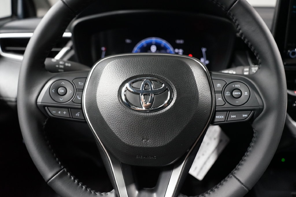 New 2026 Toyota Corolla Cross LE FWD image 12