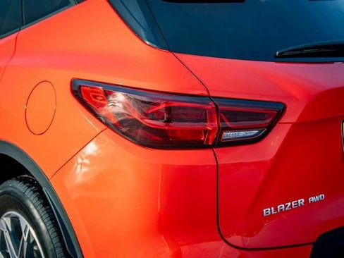 Used 2025 Chevrolet Blazer LT image 8