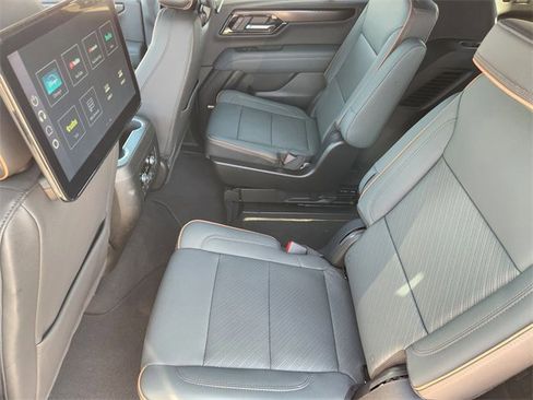 New 2026 GMC Yukon AT4 w/ AT4 Premium Plus Package image 23
