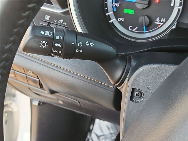 Used 2023 Toyota Highlander Bronze Edition FWD image 16