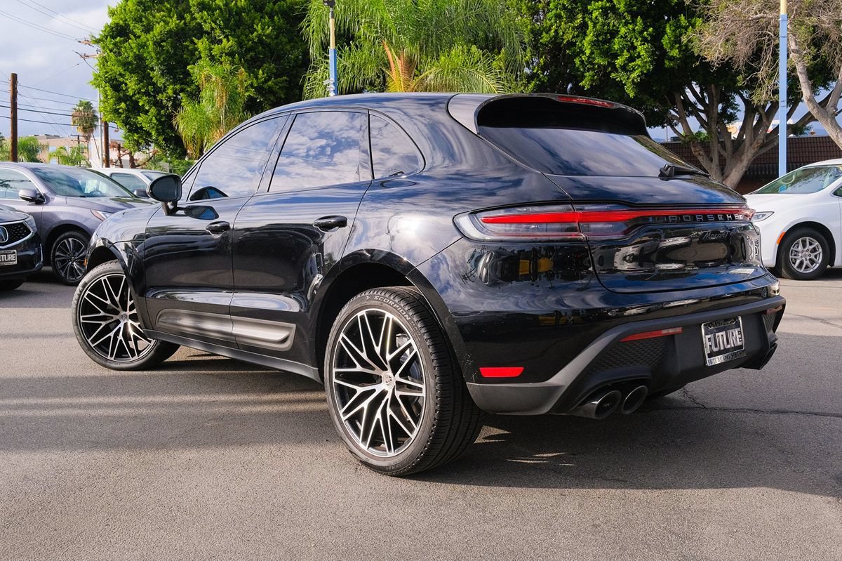 Used 2023 Porsche Macan Turbo AWD/4WD image 4