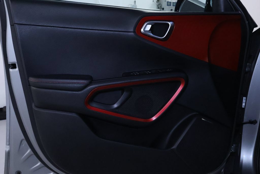 Used 2023 Kia Soul GT-Line w/ GT-Line Technology Package FWD image 13