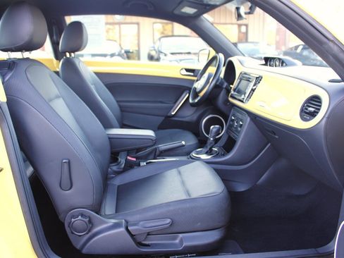 Used 2014 Volkswagen Beetle TDI image 13