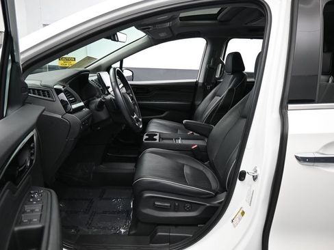 Used 2022 Honda Odyssey Elite image 11