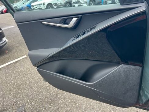 Certified 2023 Kia Niro EX image 18