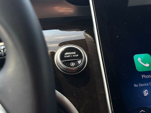 Used 2025 Mercedes-Benz GLC 300 4MATIC image 22