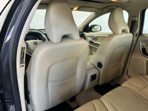 Used 2015 Volvo V60 T5 Platinum FWD image 12