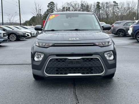 Used 2022 Kia Soul LX w/ Technology Package image 2