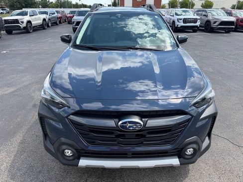 Used 2025 Subaru Outback Limited AWD/4WD image 8