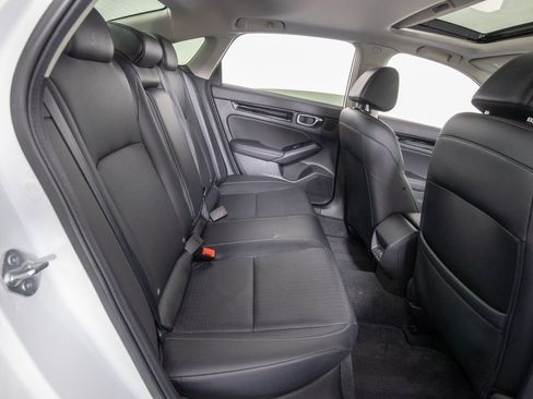 Used 2022 Honda Civic Touring image 12