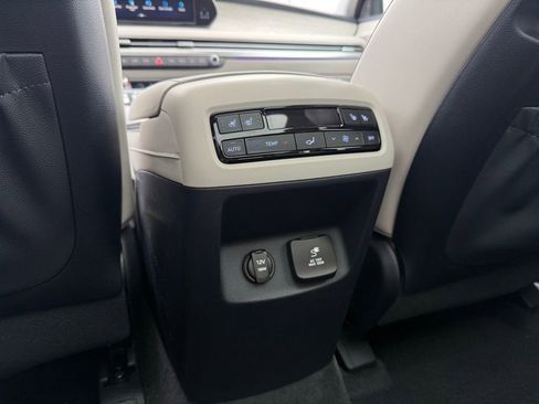 Used 2024 Hyundai Palisade Calligraphy image 24