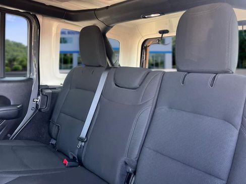 Used 2022 Jeep Wrangler Unlimited Sport AWD/4WD image 26