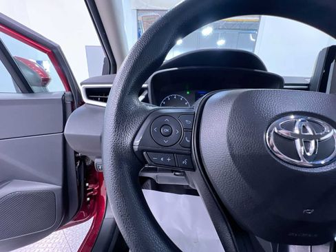 Used 2025 Toyota Corolla LE FWD image 20