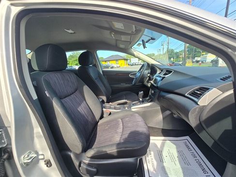 Used 2019 Nissan Sentra SV FWD image 12