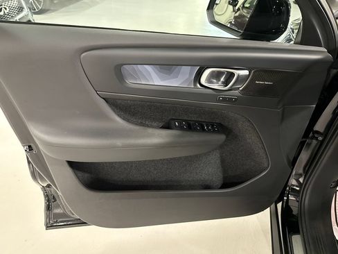 Certified 2023 Volvo XC40 Recharge Ultimate w/ Protection Package Premier AWD/4WD image 9