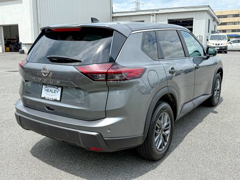 Used 2024 Nissan Rogue S AWD/4WD image 7