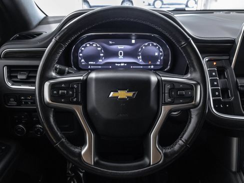 Used 2022 Chevrolet Suburban LT w/ Luxury Package AWD/4WD image 28