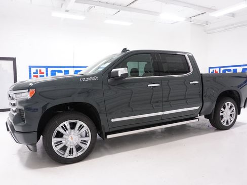 New 2026 Chevrolet Silverado 1500 High Country w/ High Country Premium Package AWD/4WD image 8