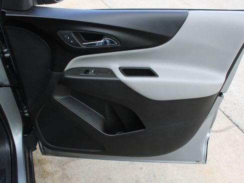 Used 2024 Chevrolet Equinox LS w/ LS Convenience Package FWD image 24