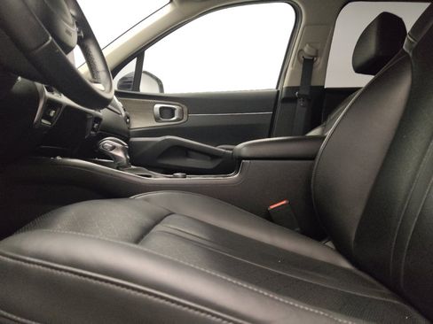 Used 2023 Kia Sorento EX w/ Panoramic Sunroof Package FWD image 17