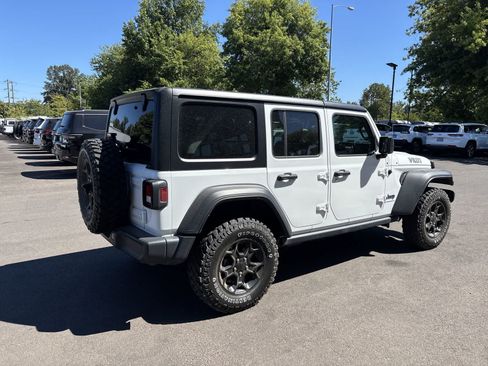 Used 2023 Jeep Wrangler Unlimited w/ Convenience Group AWD/4WD image 4