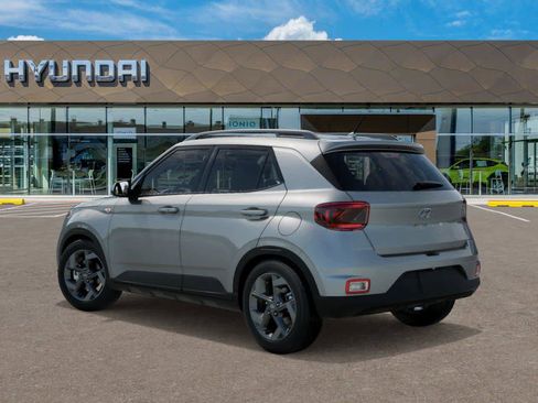 New 2025 Hyundai Venue SEL image 5