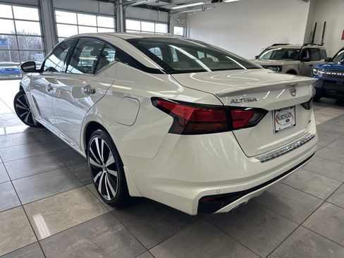 Used 2019 Nissan Altima 2.5 Platinum image 15