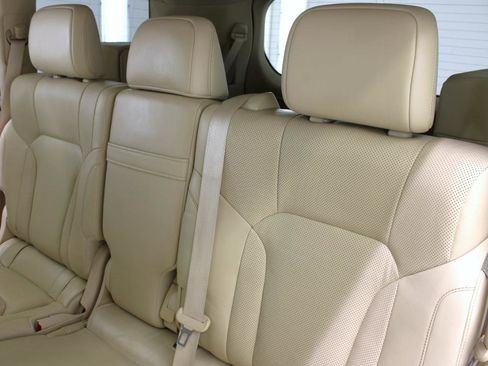 Used 2017 Lexus LX 570 4WD w/ Luxury Package image 39