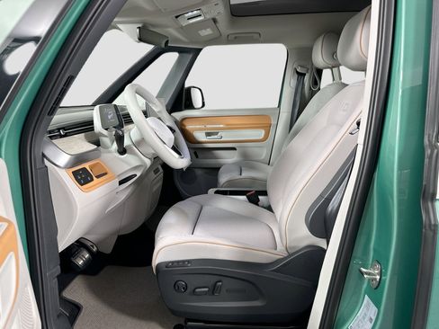 New 2025 Volkswagen ID. Buzz 1st Edition image 25