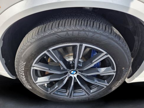 Used 2024 BMW X5 xDrive40i w/ M Sport Package AWD/4WD image 9