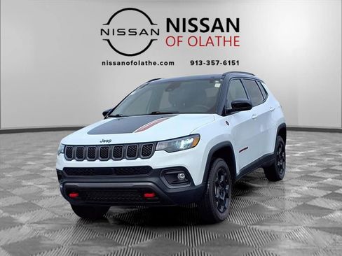 Used 2023 Jeep Compass Trailhawk image 1