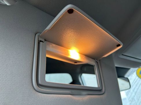 Used 2020 Nissan Rogue SV image 21