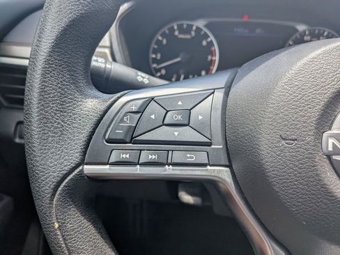 Used 2024 Nissan Altima 2.5 SV FWD image 19