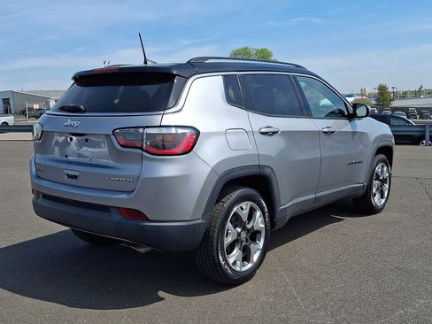 Used 2018 Jeep Compass Limited w/ Navigation Group AWD/4WD image 6