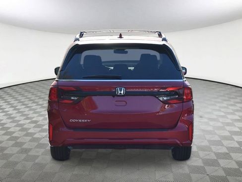 New 2026 Honda Odyssey Touring image 5