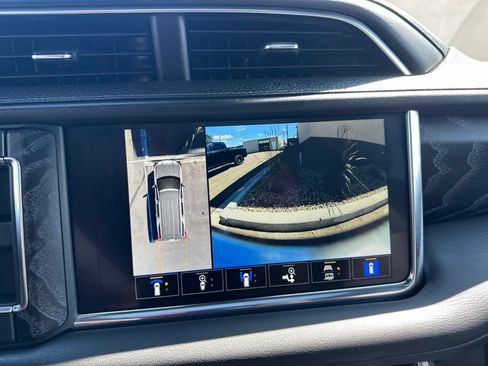 Used 2023 GMC Yukon Denali AWD/4WD image 69